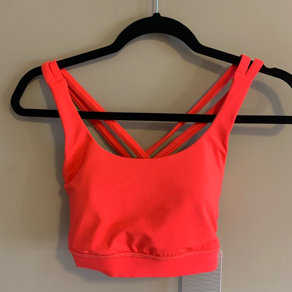 NWT Lululemon Energy Bra, size 6! Bundle and save